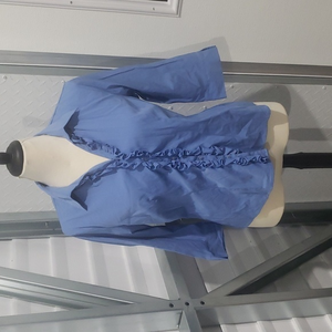 Bat Studio Womens dressy button-up shirt‎ Size Large